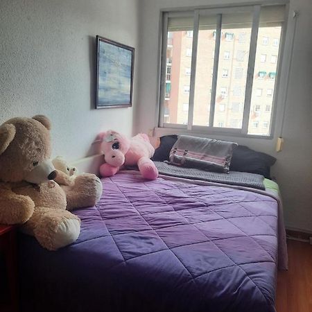 Una Habitacion Individual En Casa Familiar Dentro De Ciudad Patrimonio De La Humanidad Алькала-де-Энарес Экстерьер фото