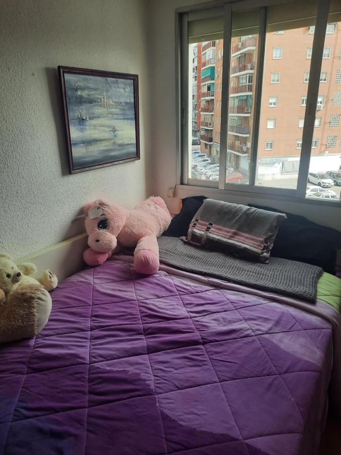 Una Habitacion Individual En Casa Familiar Dentro De Ciudad Patrimonio De La Humanidad Алькала-де-Энарес Экстерьер фото